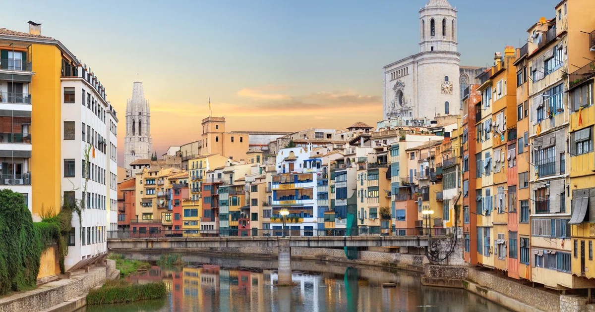 Gestión Airbnb en Girona con vista panorámica casco histórico